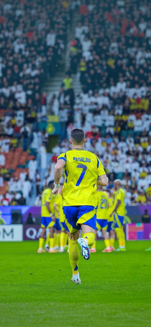 自06年以来，皇马首次有两名英格兰球员在西甲同时首发（2006年以来，皇马首次在西甲同场派出两名英格兰球员首发）