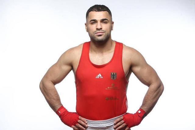 马德兴：邵佳一教练组土洋结合更受青睐，他的海外人脉有帮助（马德兴：邵佳一教练组中外融合更获青睐，海外人脉成助力）