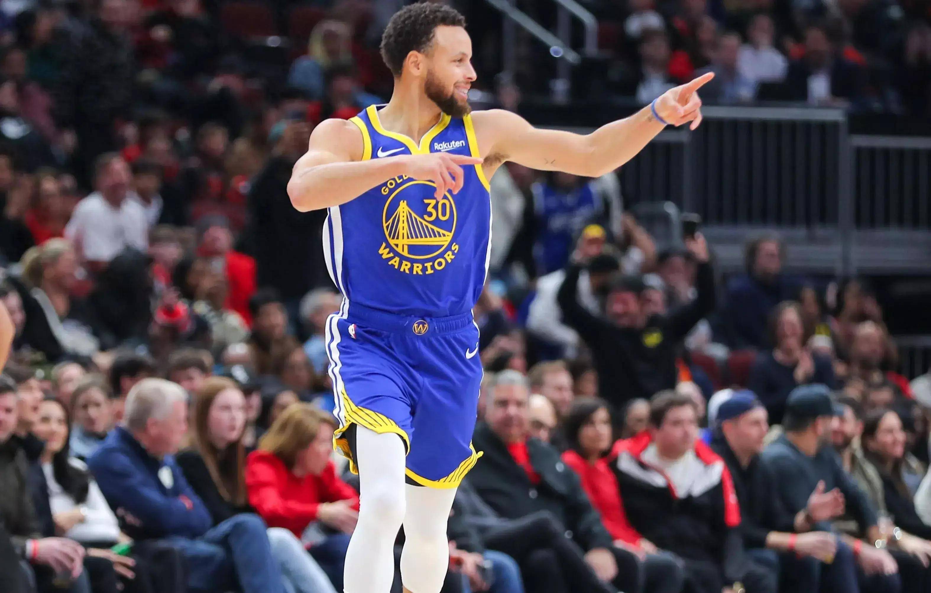 官方：拜仁女足与日本女足国脚谷川萌萌子续约至2029年（拜仁女足官宣与日本国脚谷川萌萌子续约，合同至2029年）