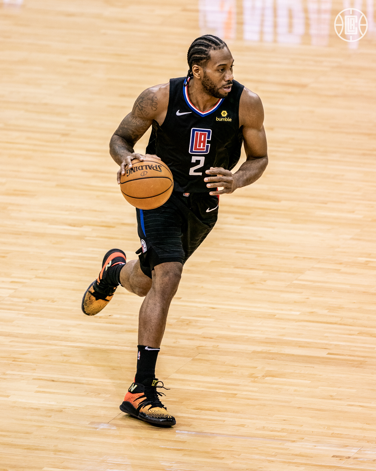 中国选手拿下世锦赛冠军（中国选手夺得世锦赛冠军）