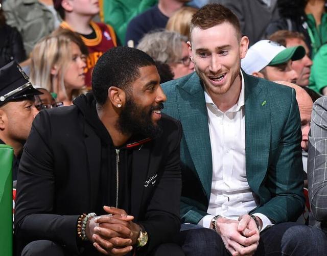 克里斯梅开二度完成逆转！（克里斯双响助队逆转！）