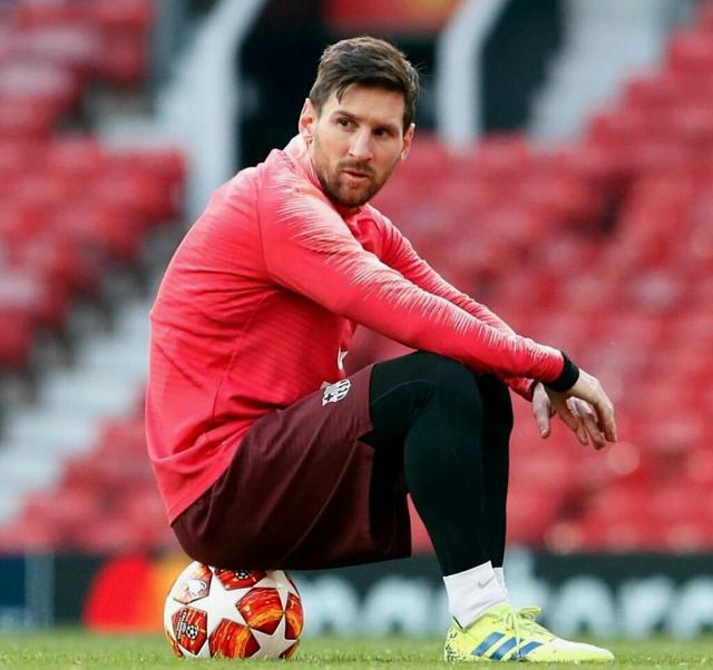 手感回暖！唐斯半场7中2仅拿6分&第三节独拿11分（手感复苏！唐斯上半场7投2中仅6分，第三节发力独取11分）