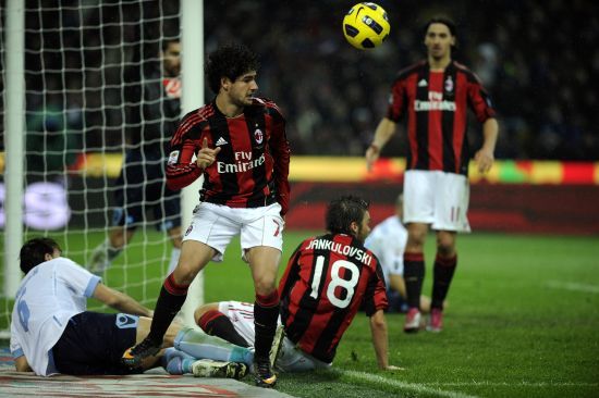 吉格斯：巴萨在2000年曾试图签下我，弗格森爵士让他们滚蛋（吉格斯：2000年巴萨曾求购我，弗格森当场断然回绝）