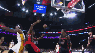 天空：纽卡对谢什科报价8000万欧+浮动，曼联不想卷入竞价战（天空：纽卡8000万欧+浮动报价谢什科，曼联不愿参与竞价战）