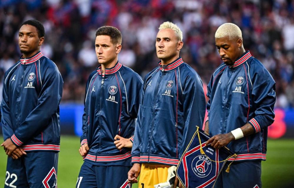 比赛结束后球员激动落泪（终场后球员喜极而泣）