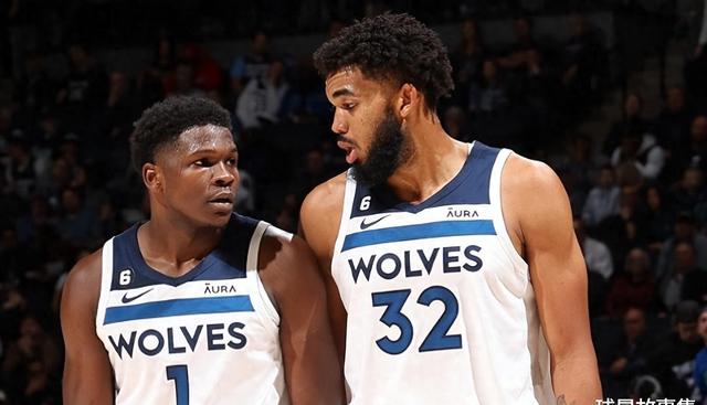 早报：拥有地表最强人类的从容感……怎么，你们没有吗？（早报：手握地表最强，自带从容气场——你们没有？）