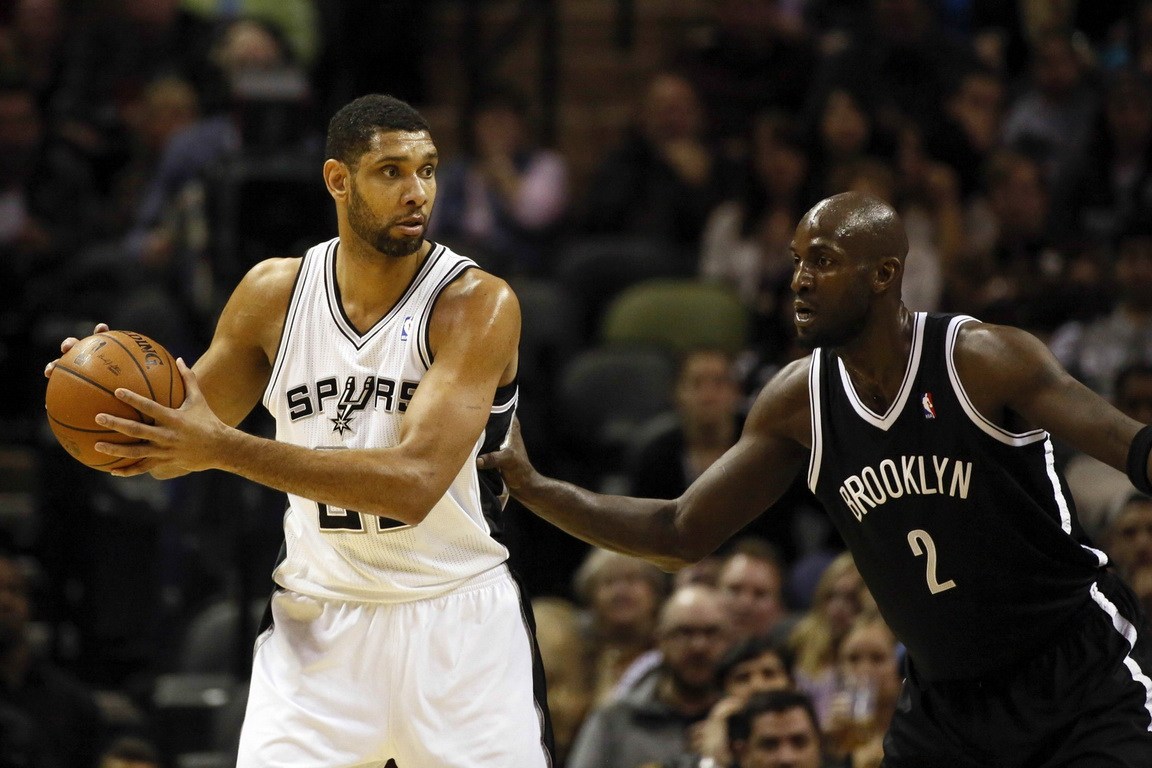 状态全无！浓眉半场4中0贡献0分3板2助，罚球2中0（手感冰冷！浓眉半场4投全失仅0分3板2助，两罚全失）