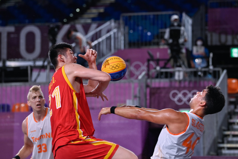 凯恩：我可以拿金球奖，通常需赢得世界杯或欧冠才能实现（凯恩称有望问鼎金球：通常得先赢下世界杯或欧冠）