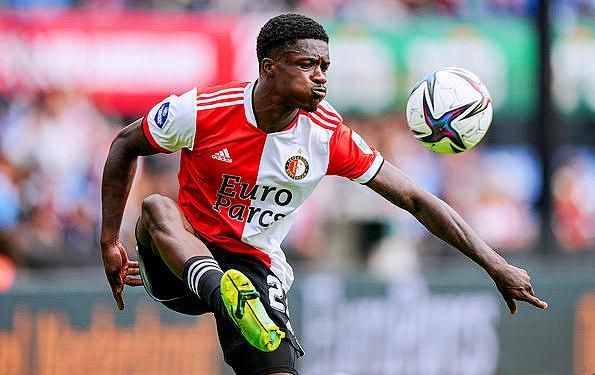 孙铭徽：总决赛6场我打了3针封闭 腿曾经连路都走不了