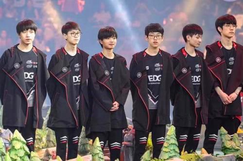 小牛队阵中 小牛队阵中